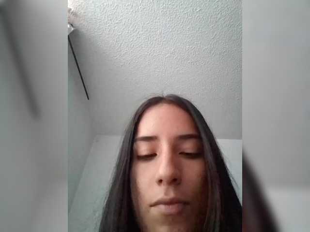 Dannali22 live cam on BongaCams