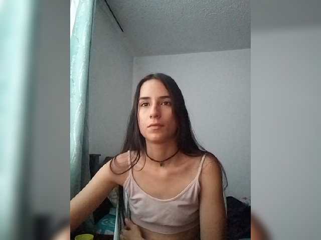 Dannali22 live cam on BongaCams