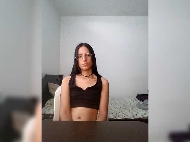 Dannali22 live cam on BongaCams