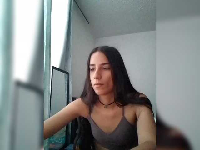 Dannali22 live cam on BongaCams