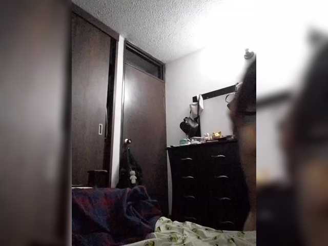 Dannali22 live cam on BongaCams