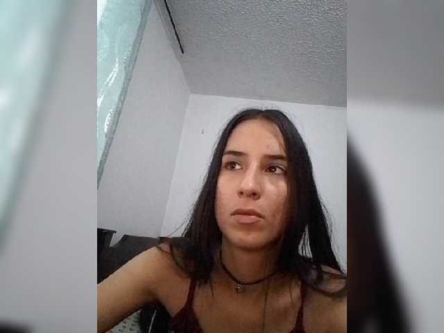 Dannali22 live cam on BongaCams