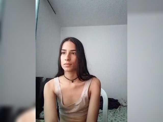 Dannali22 live webcam show