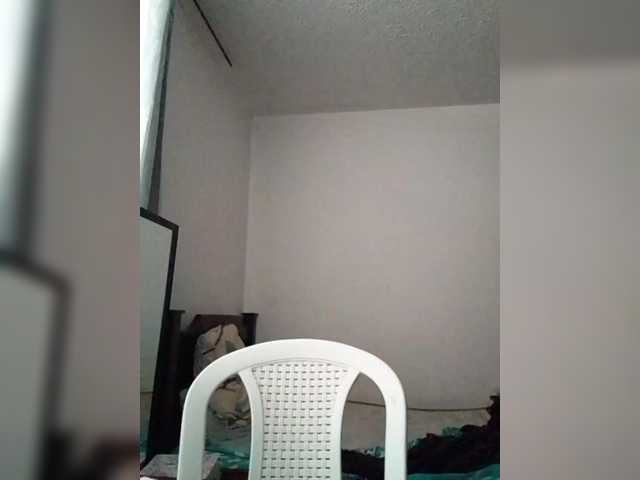 Dannali22 live cam on BongaCams