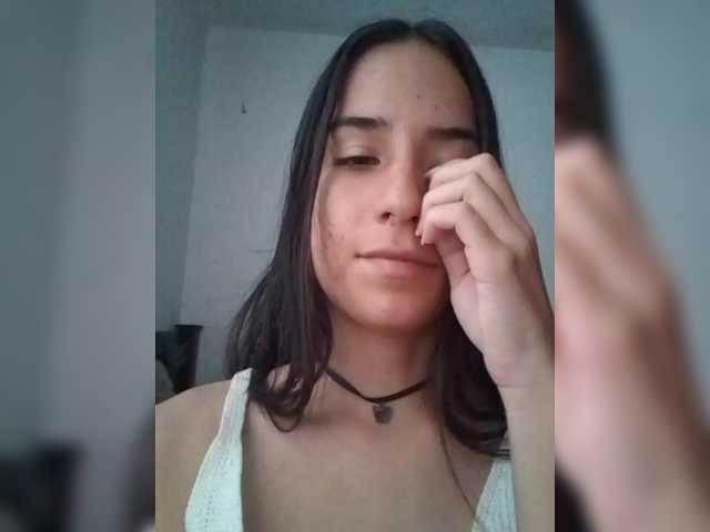 Dannali22 live cam on BongaCams