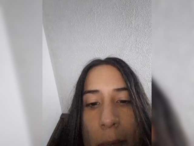 Dannali22 live cam on BongaCams