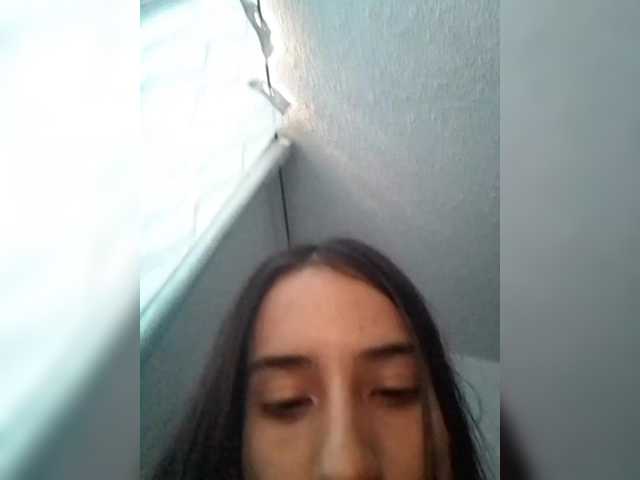 Dannali22 live cam on BongaCams