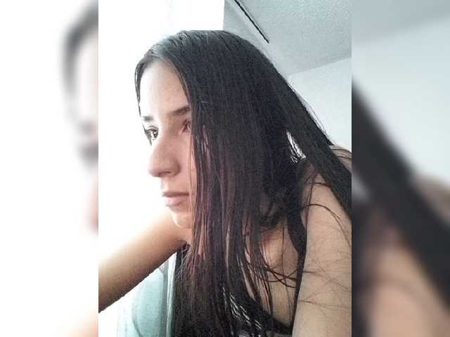Dannali22 live cam on BongaCams