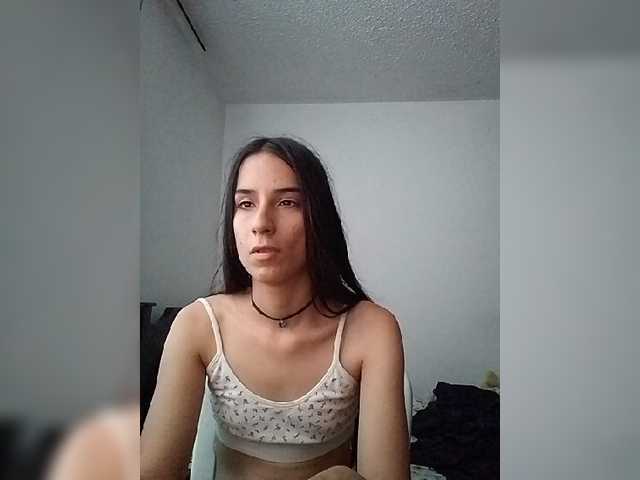 Dannali22 live webcam show