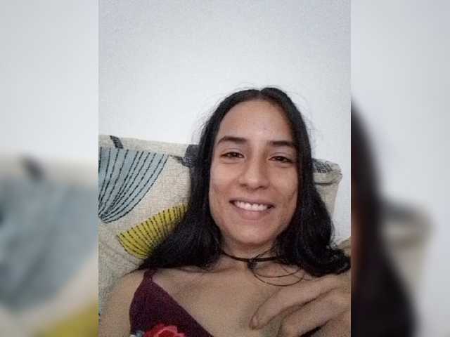 Dannali22 live cam on BongaCams