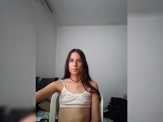 Dannali22 live webcam show