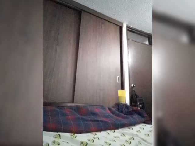 Dannali22 live cam on BongaCams