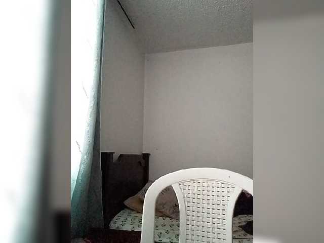Dannali22 live webcam show