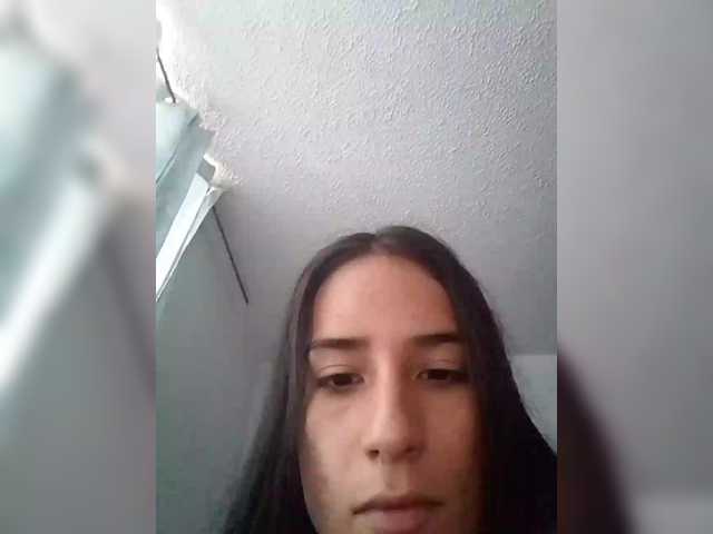 Dannali22 live cam on BongaCams