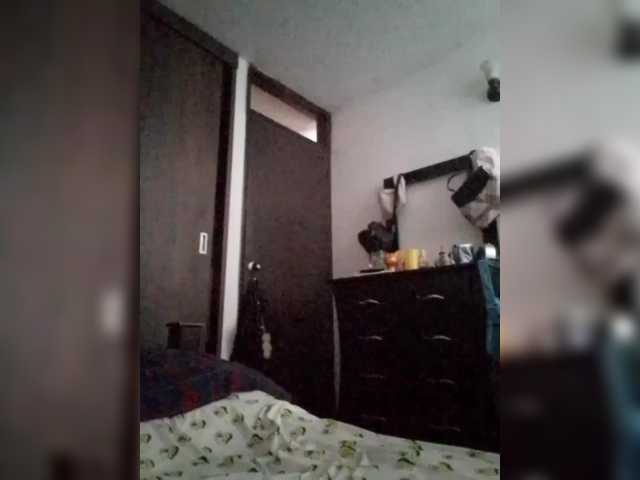 Dannali22 webcam bongacams model stream image