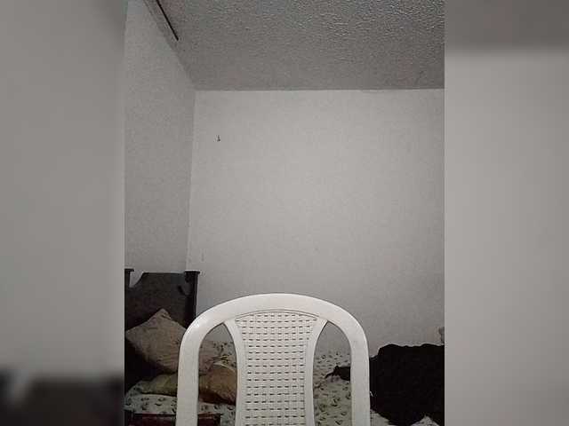 Dannali22 live cam on BongaCams