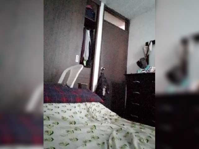 Dannali22, en directo ahora en BongaCams