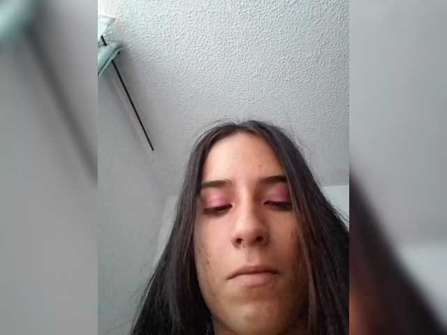Dannali22 live webcam show