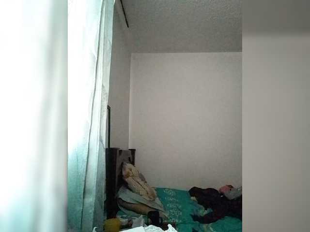 Dannali22 live cam on BongaCams