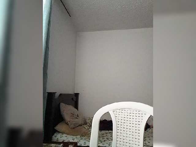 Dannali22 live webcam show