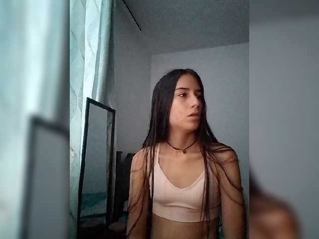 Dannali22 live cam on BongaCams