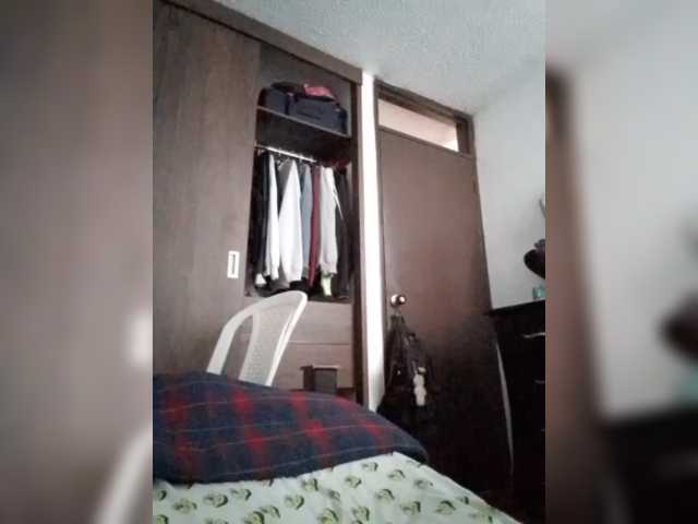 Dannali22, en directo ahora en BongaCams