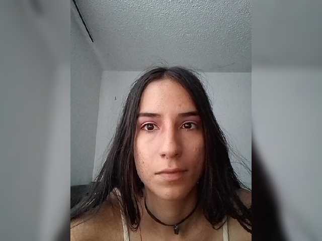 Dannali22 live webcam show