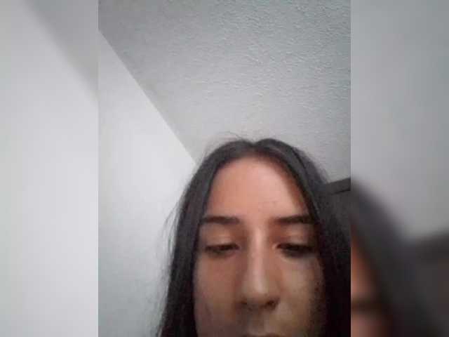Dannali22 live cam on BongaCams