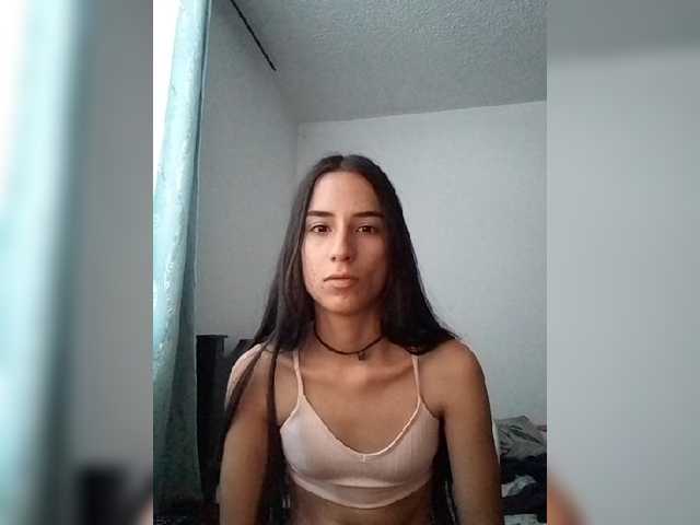 Dannali22 live webcam show