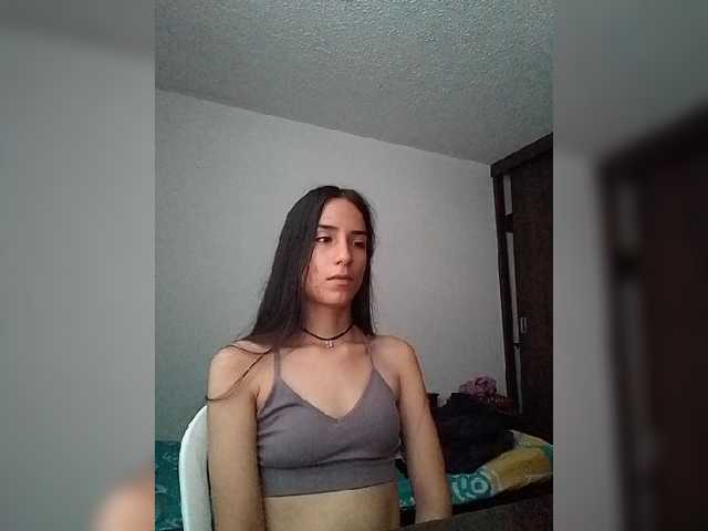Dannali22 live cam on BongaCams