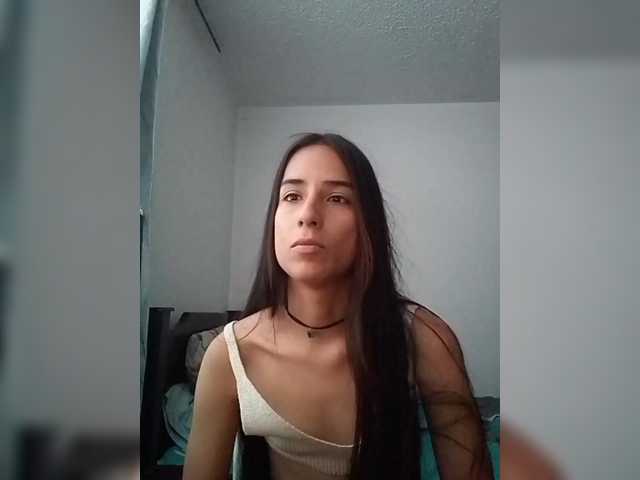 Dannali22 live cam