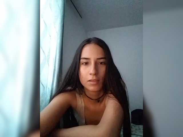 Dannali22 live webcam show