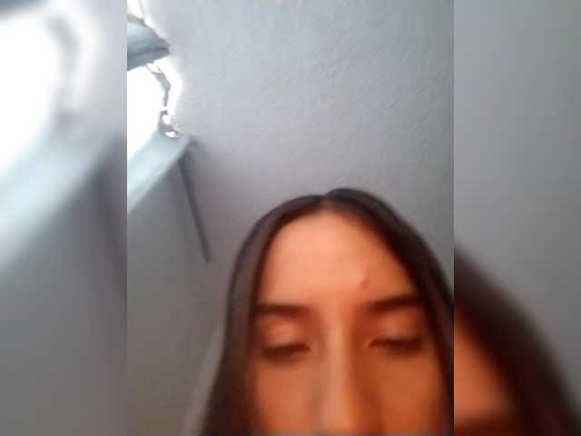 Dannali22 live cam on BongaCams