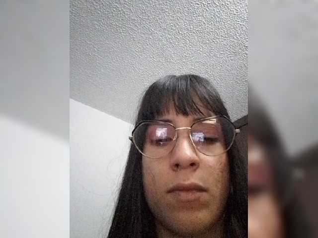 Dannali22 live cam on BongaCams