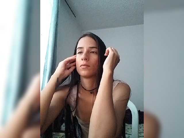 Dannali22 live webcam show