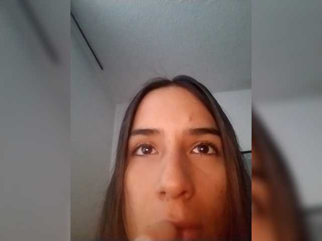 Dannali22 live cam on BongaCams