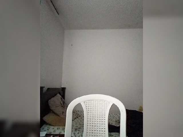 Dannali22 live webcam show