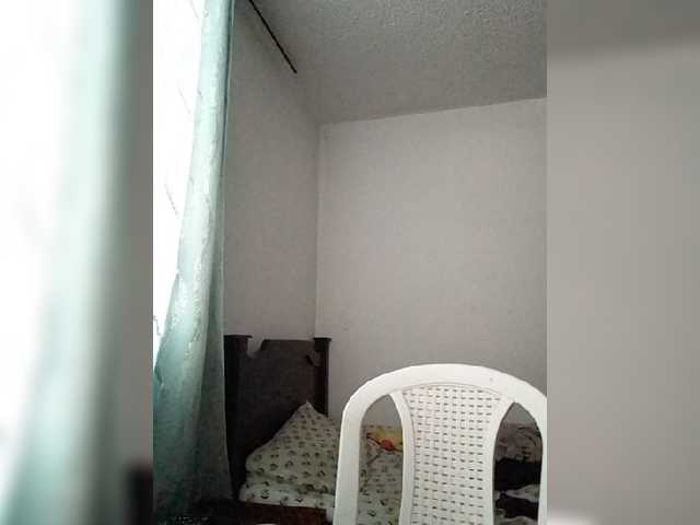 Dannali22 live webcam show