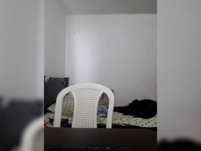 Dannali22 live cam on BongaCams