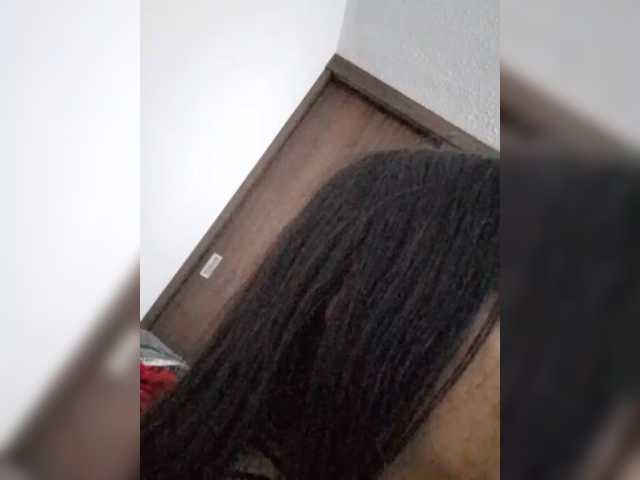 Dannali22 live cam on BongaCams