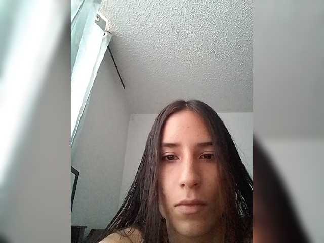 Dannali22 live cam on BongaCams