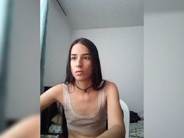 Dannali22 live cam on BongaCams