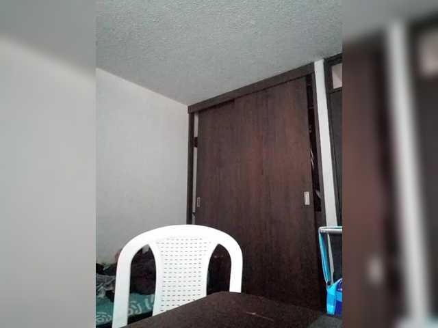 Dannali22 live cam on BongaCams