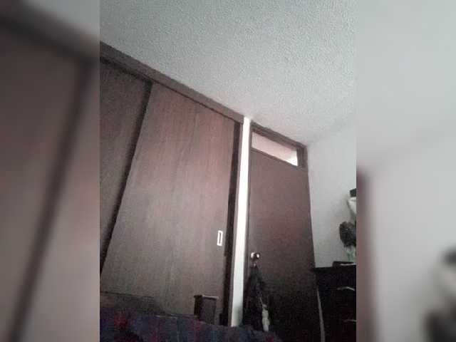 Dannali22 live cam on BongaCams