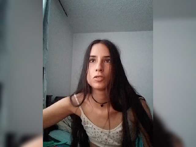 Dannali22 live cam on BongaCams