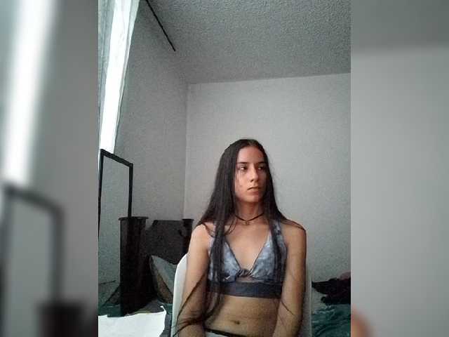 Dannali22 live cam on BongaCams