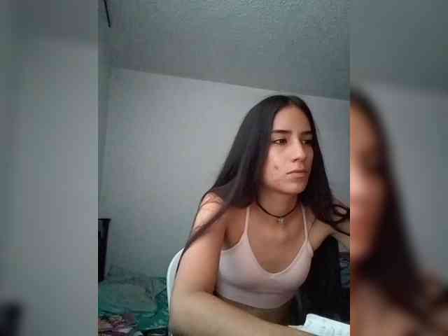 Dannali22 webcam