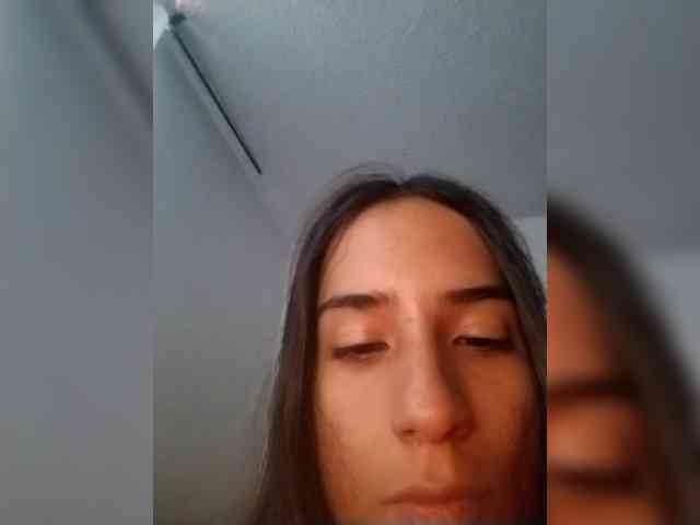 Dannali22 webcam