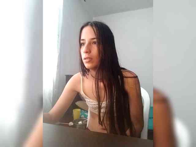 Dannali22 webcam