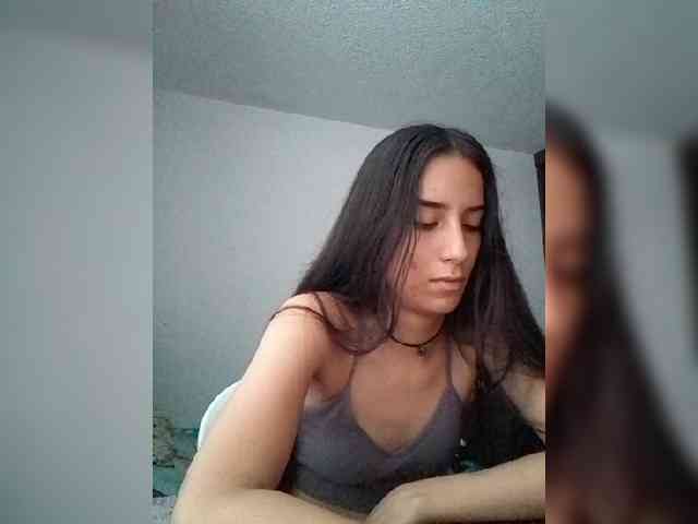 Dannali22 webcam